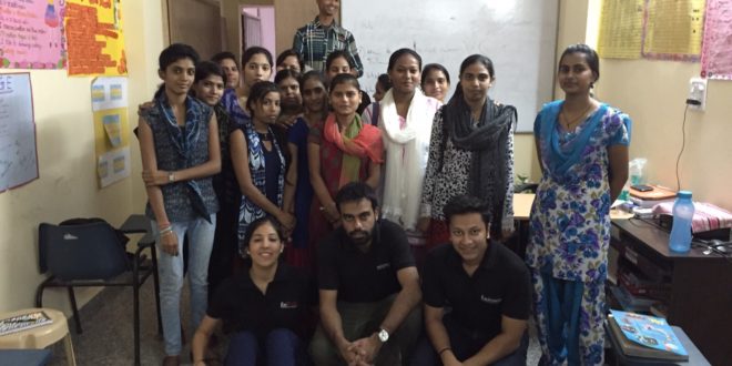 Underprivileged Youth being helped by Delhi Volunteers